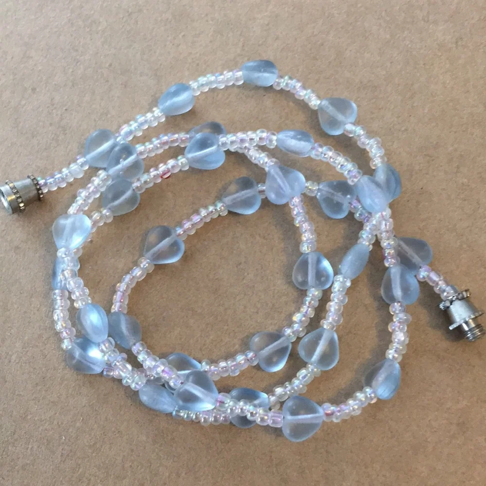 New girls blue heart glass beaded necklace 19”